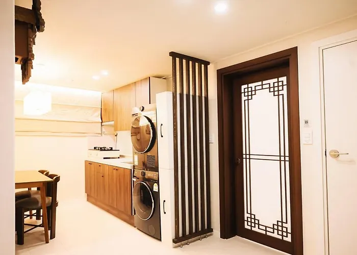 Apartment Cozylogue 2 #gangnam #coex #jamsil Lotte Tower Seoul